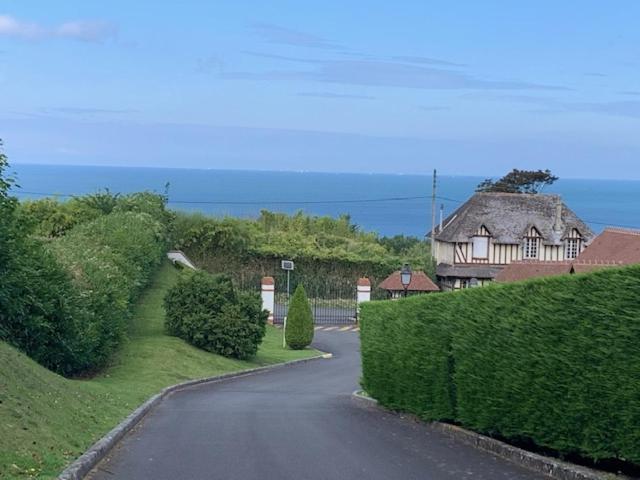 L'Appartement Vue Mer De La Villa Des Rosiers - Trouville Sur Mer Kültér fotó